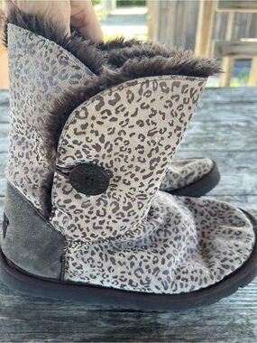 UGGS Women's Leopard Print Faux-Fur Boot - Brown SZ 9
